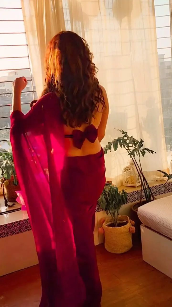 Anveshi Jain - anveshi-jain-sexy-39.webp